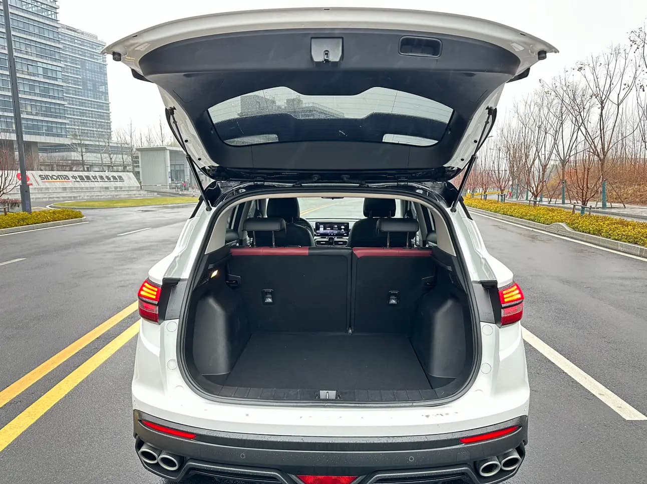Geely Coolray SX11 2022 г. 23039 км. — фото 14