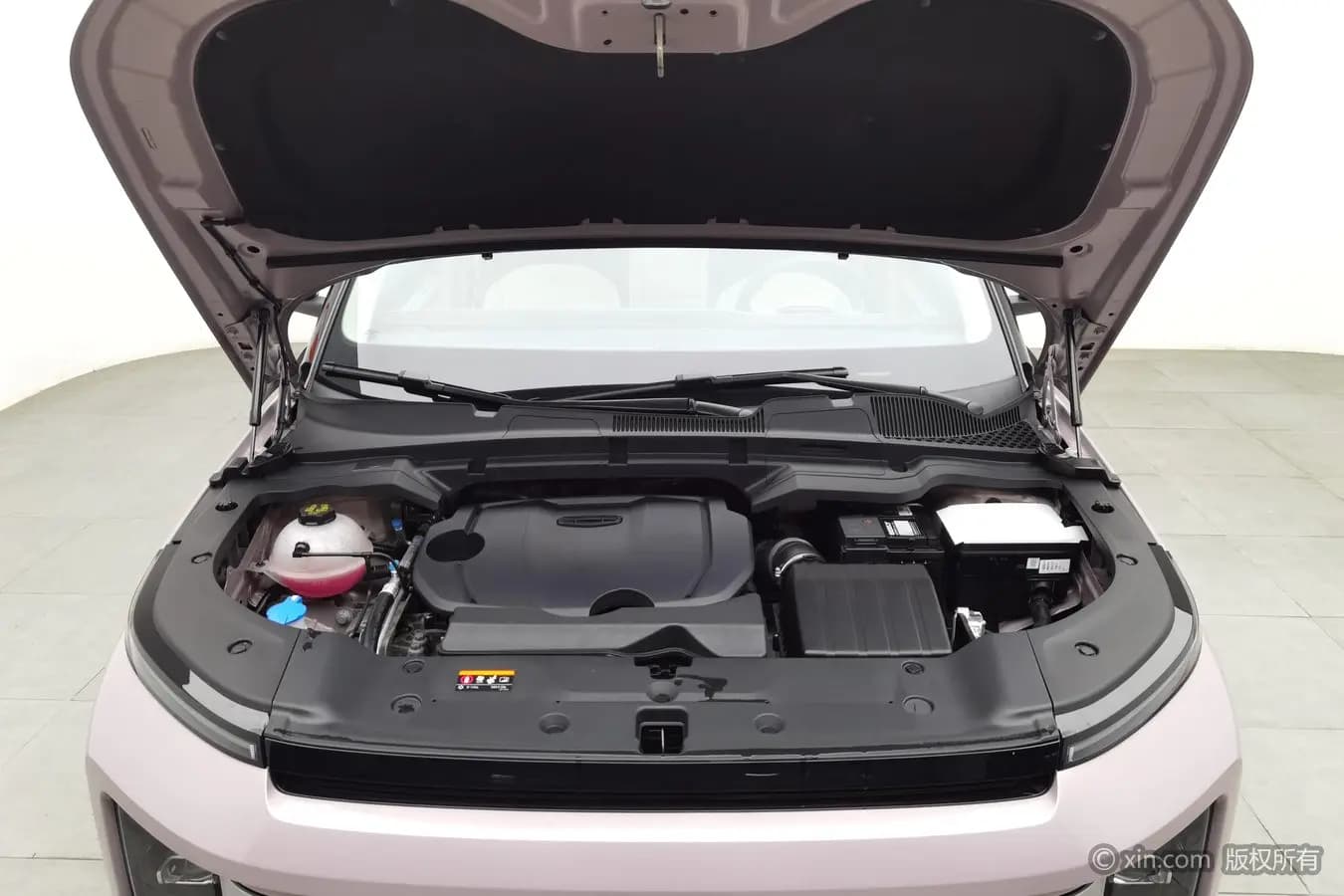 Geely ICON 2024 г. 12042 км. — фото 4