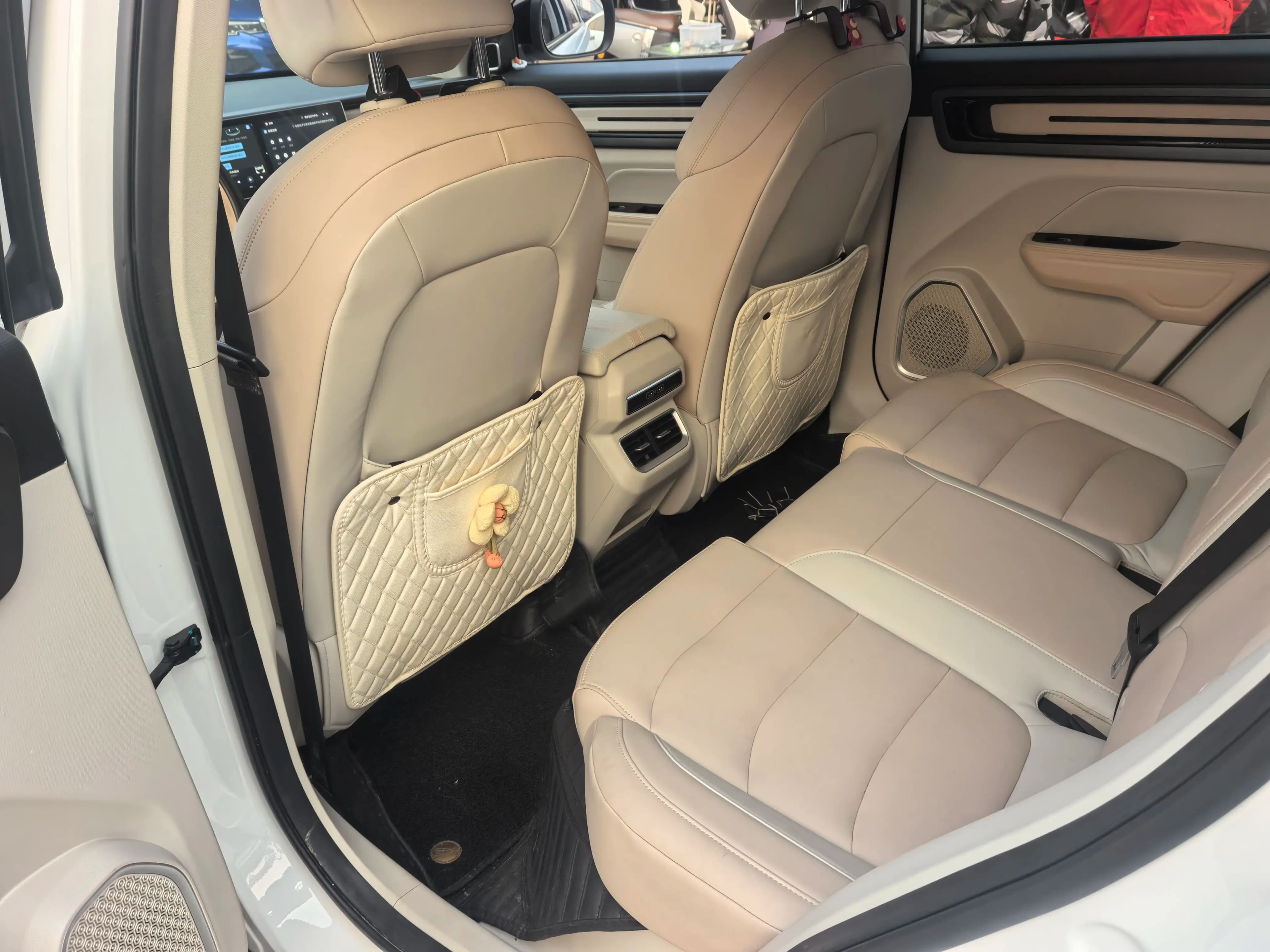 Geely ICON 2023 г. 21040 км. — фото 10