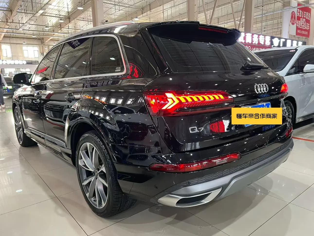 Audi Q7 2021 г. 129050 км. — фото 4