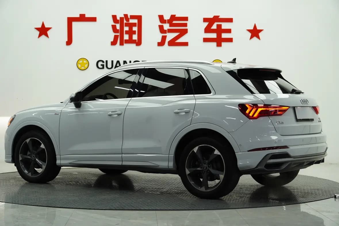 Audi Q3 2021 г. 59103 км. — фото 4