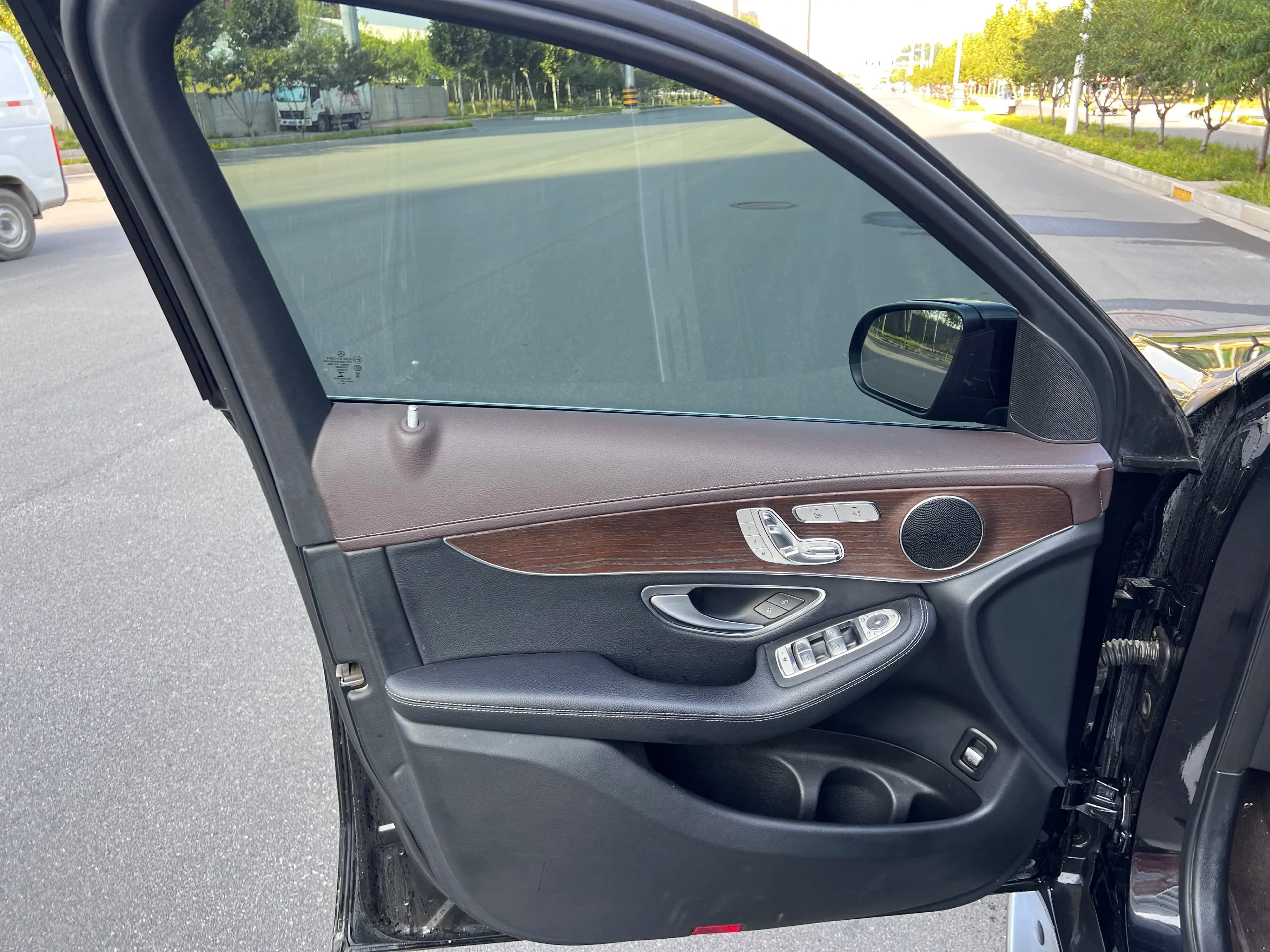 Mercedes-Benz GLC 2022 г. 50032 км. — фото 16