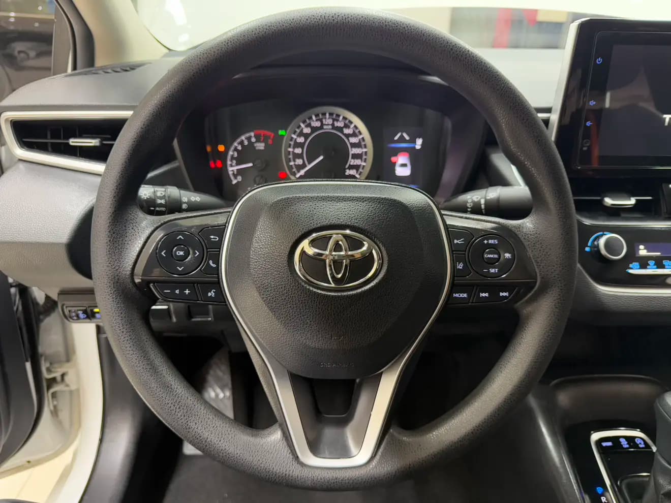 Toyota Corolla 2022 г. 37000 км. — фото 14