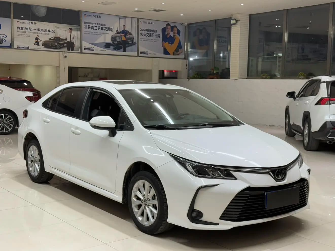 Toyota Corolla 2022 г. 37000 км. — фото 3