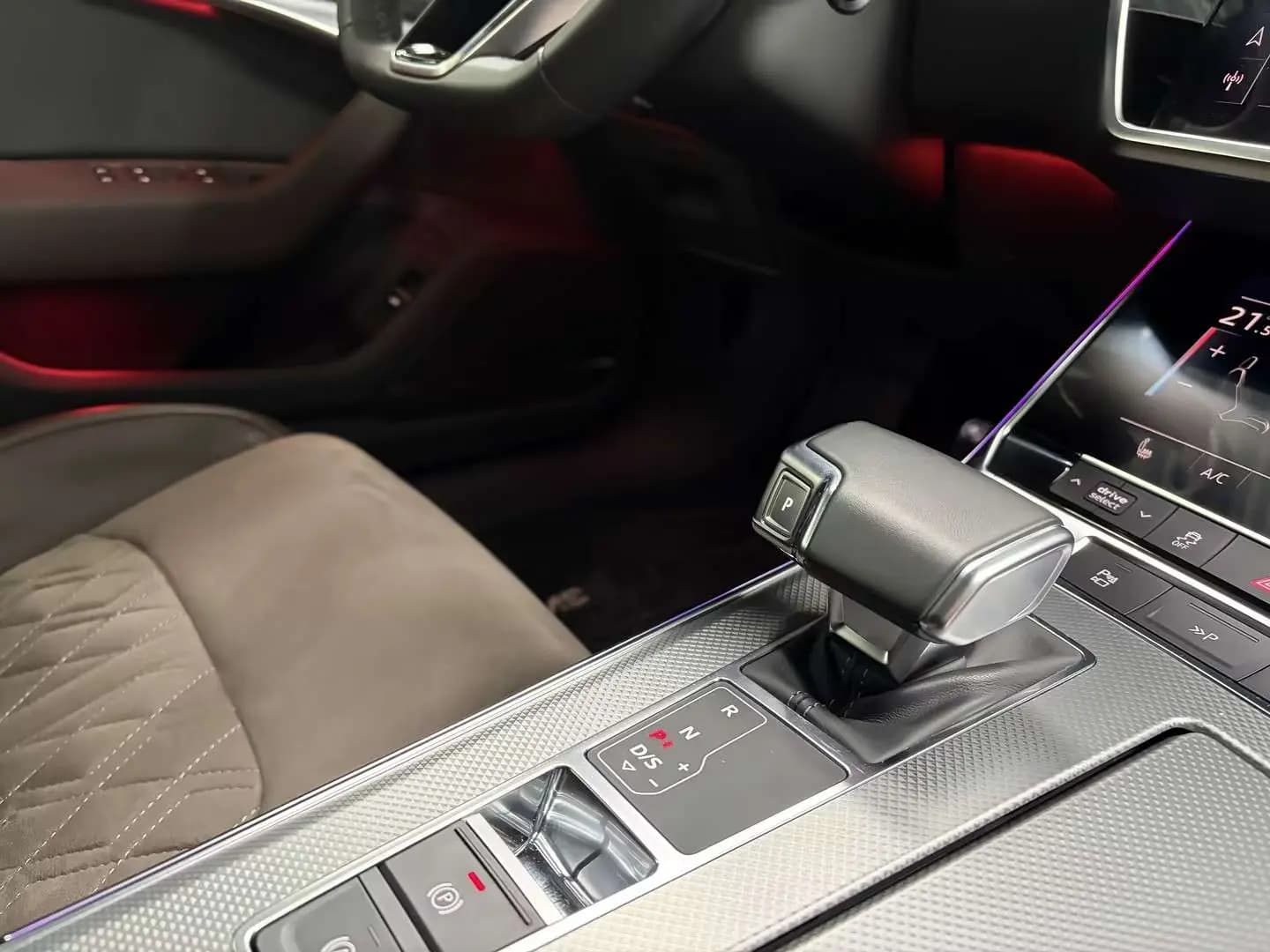 Audi A7L 2023 г. 40400 км. — фото 16