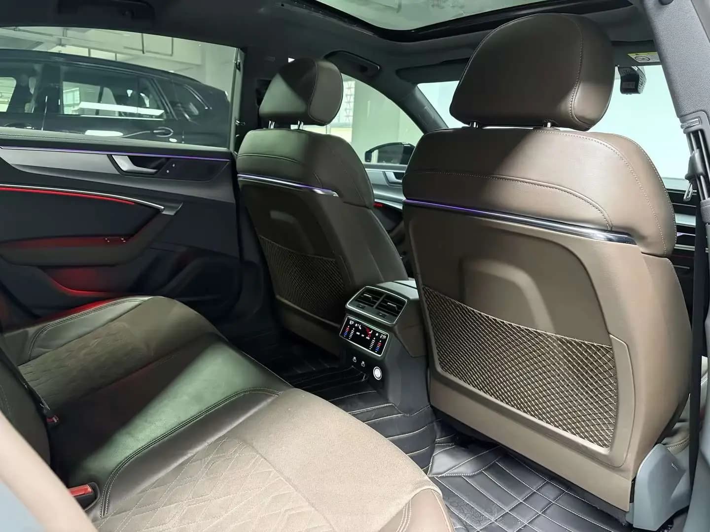 Audi A7L 2023 г. 40400 км. — фото 19