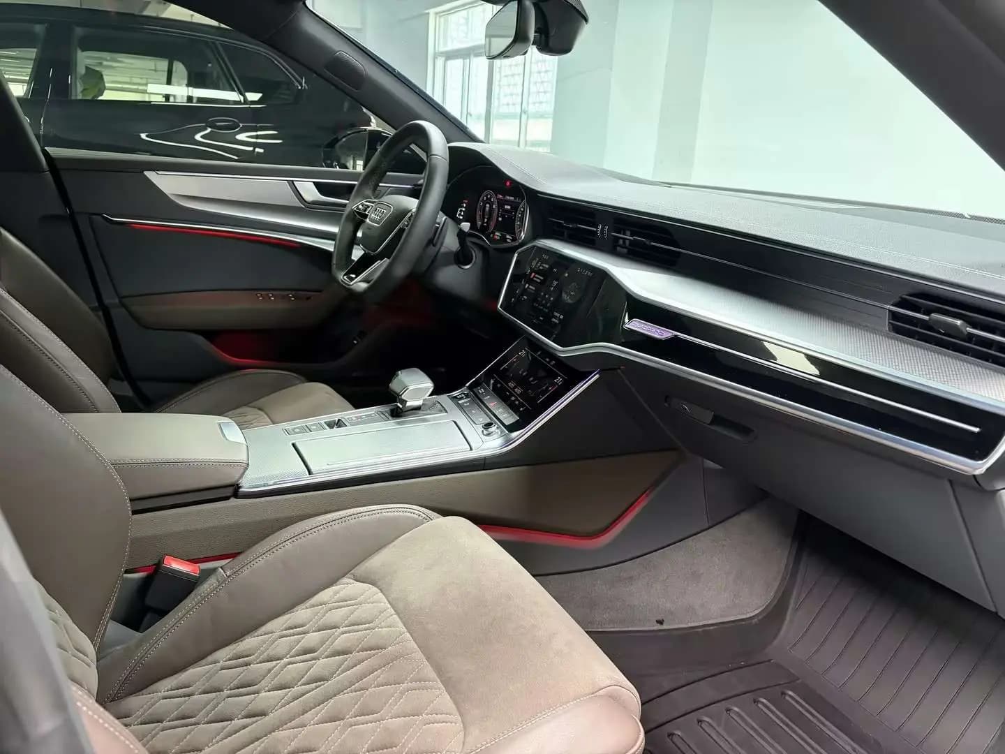 Audi A7L 2023 г. 40400 км. — фото 21
