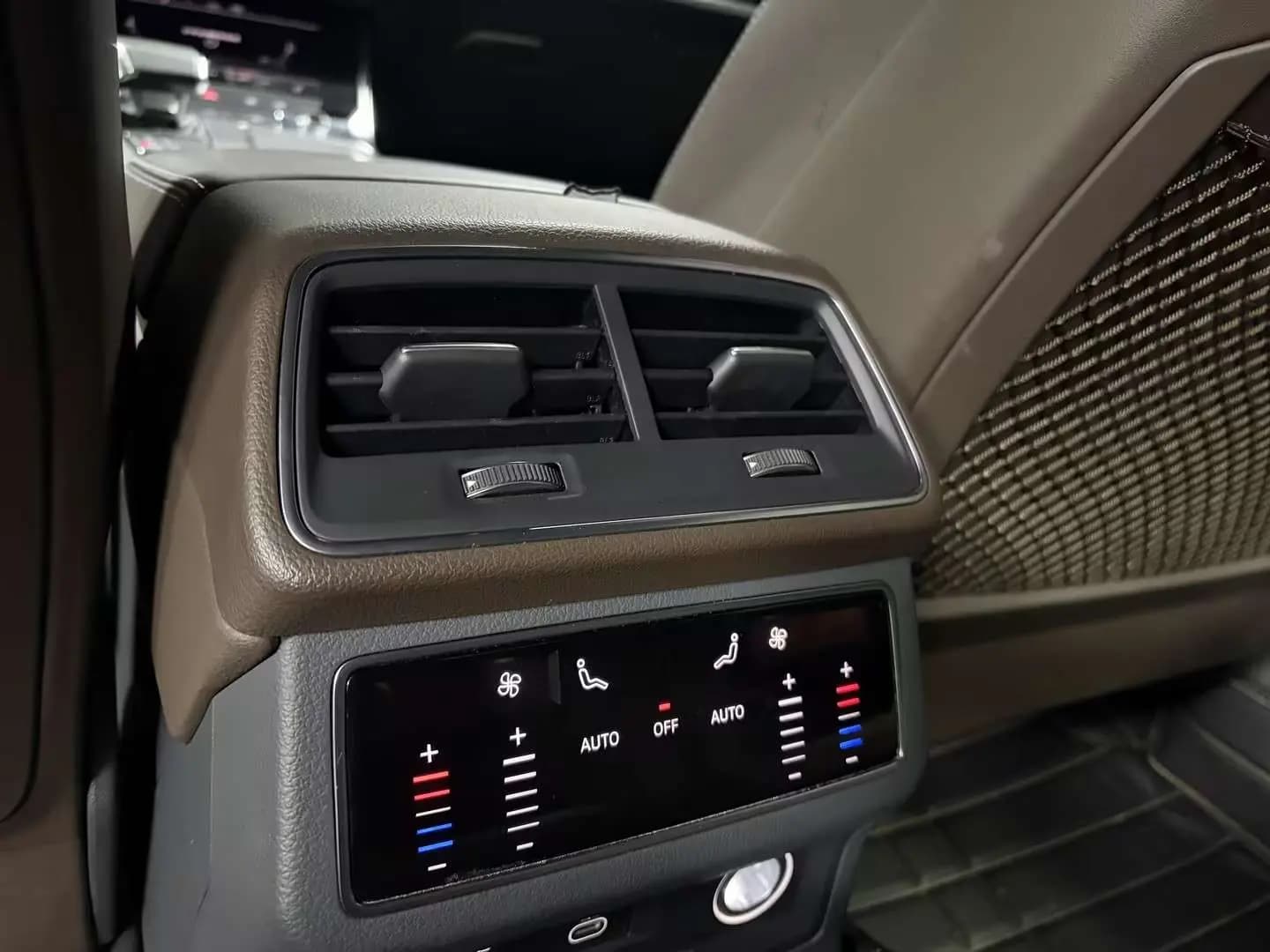 Audi A7L 2023 г. 40400 км. — фото 7