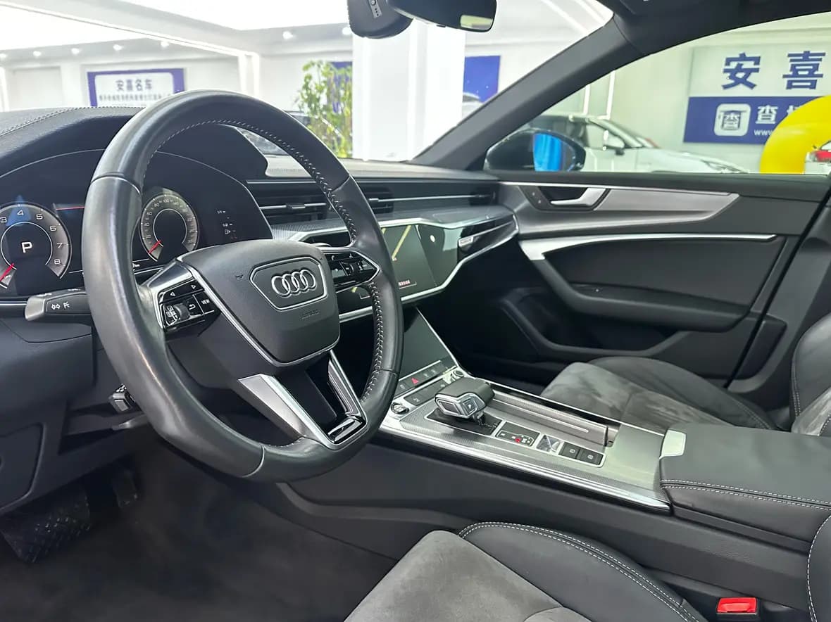 Audi A6L 2021 г. 96027 км. — фото 18