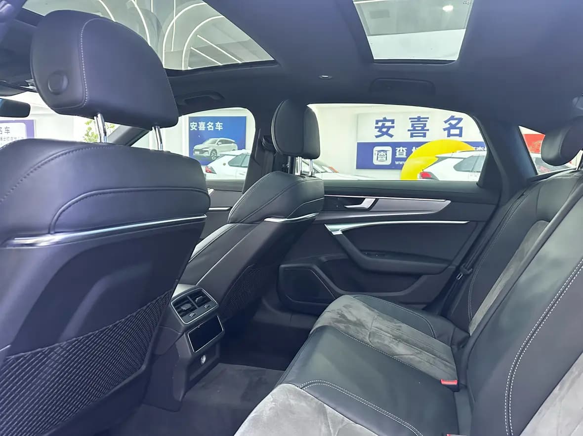 Audi A6L 2021 г. 96027 км. — фото 20
