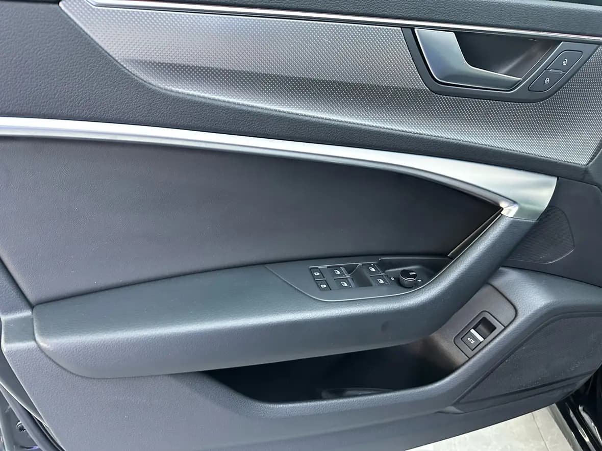 Audi A6L 2021 г. 96027 км. — фото 8