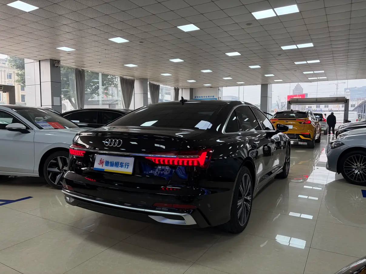Audi A6L 2025 г. 2014 км. — фото 6