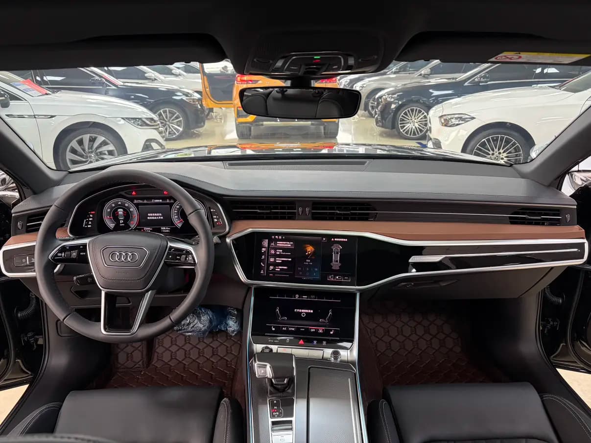 Audi A6L 2025 г. 2014 км. — фото 7