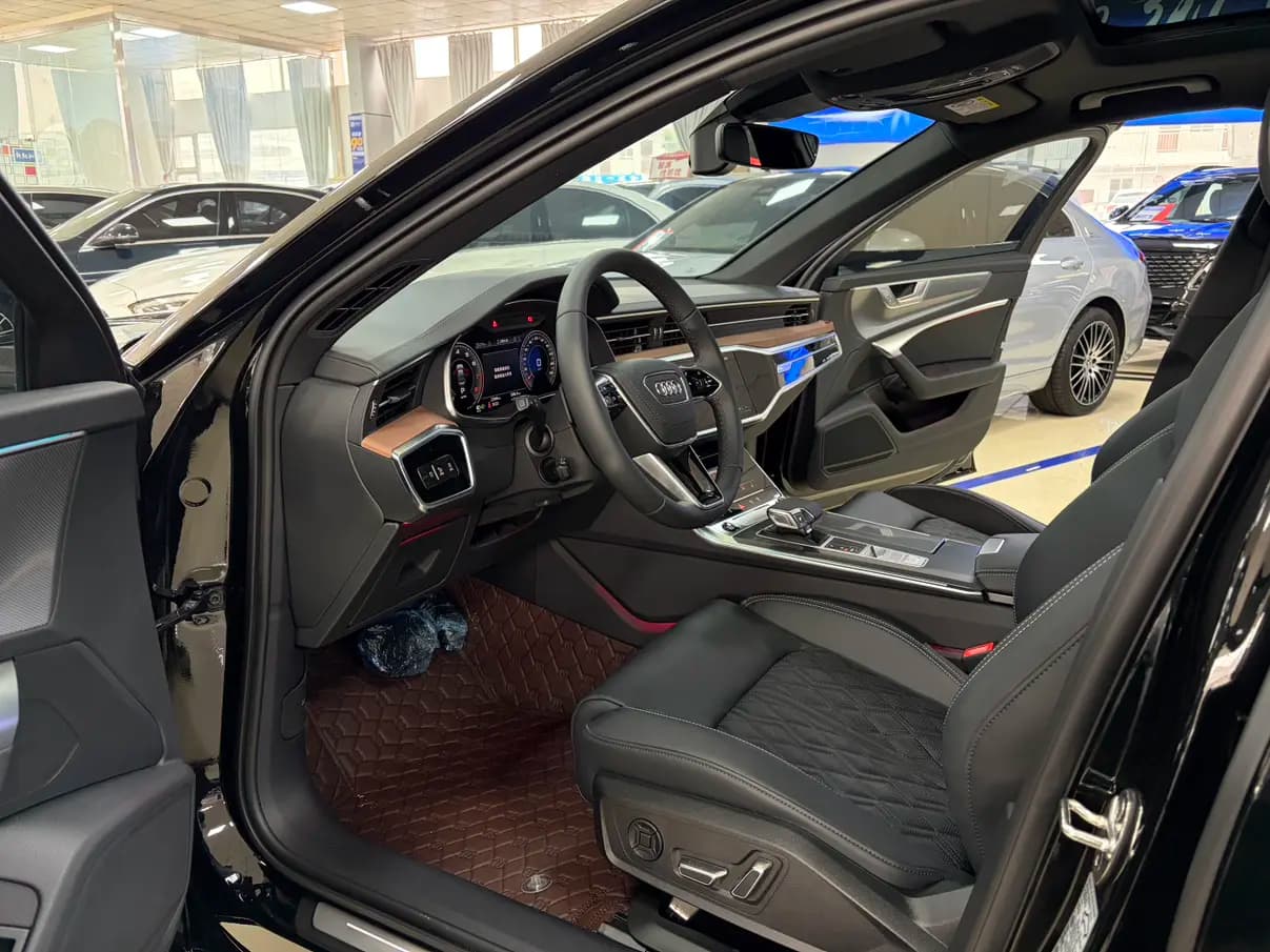 Audi A6L 2025 г. 2014 км. — фото 8