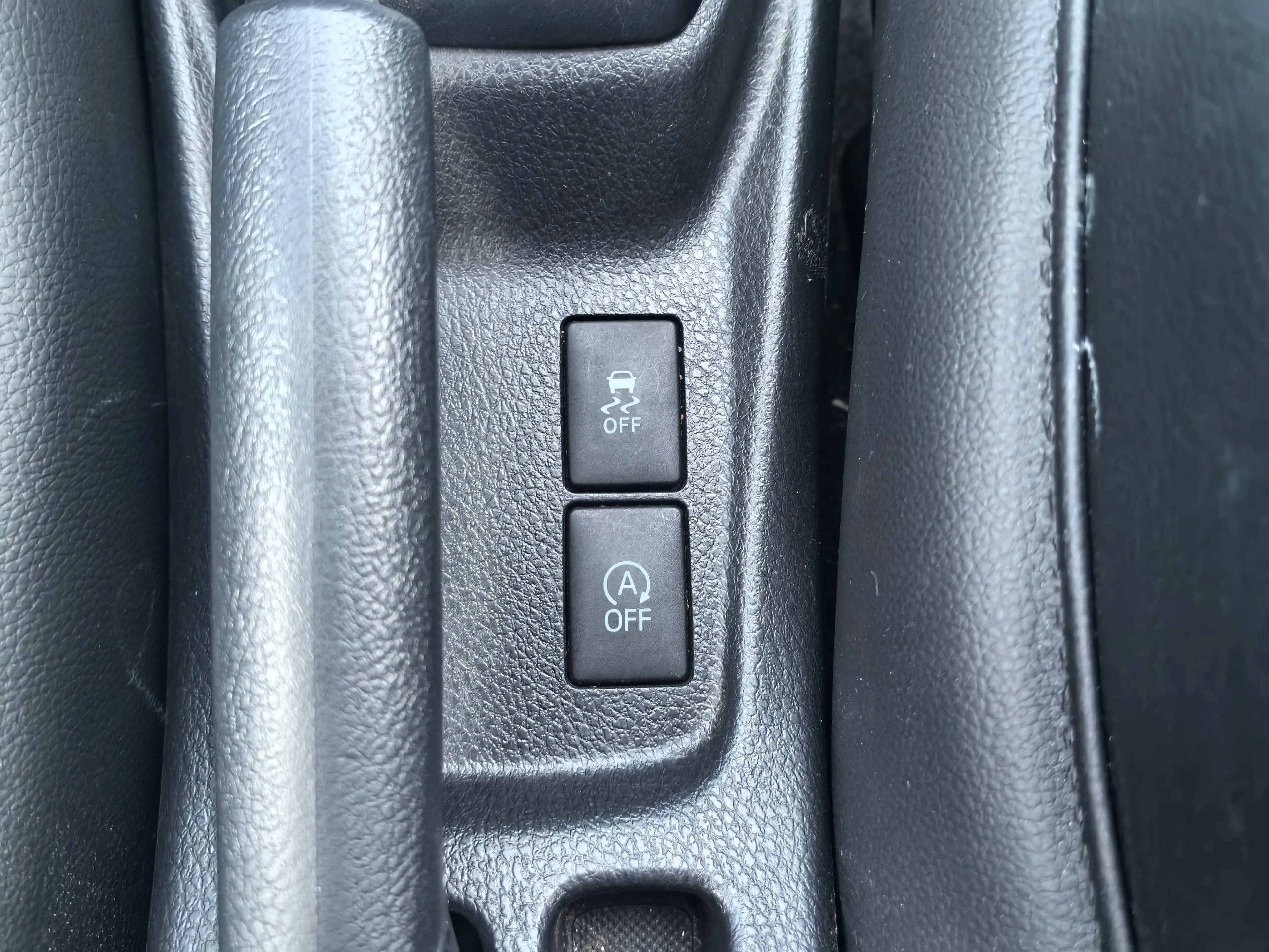 Toyota YARiS L Enjoy 2021 г. 40002 км. — фото 12