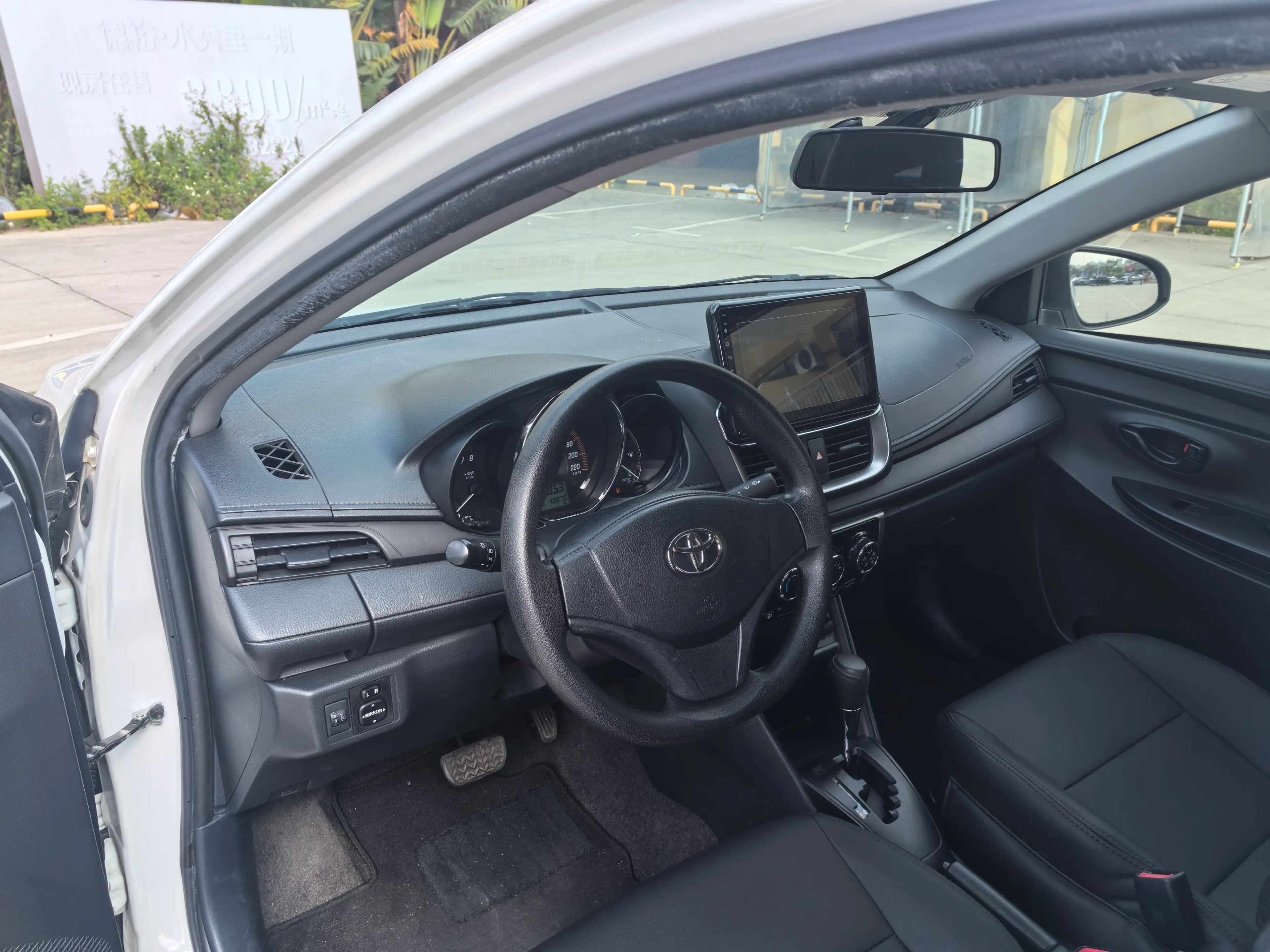 Toyota YARiS L Enjoy 2021 г. 40002 км. — фото 17