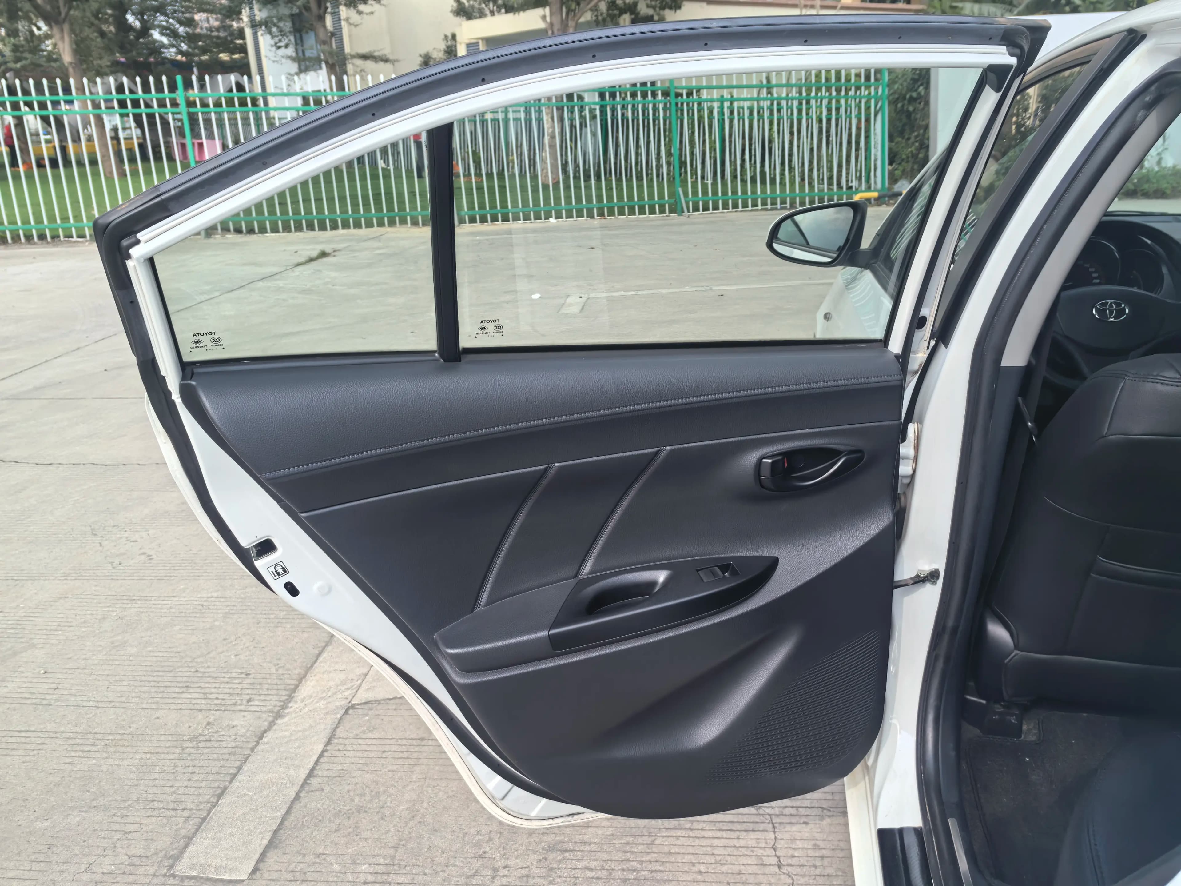 Toyota YARiS L Enjoy 2021 г. 40002 км. — фото 20