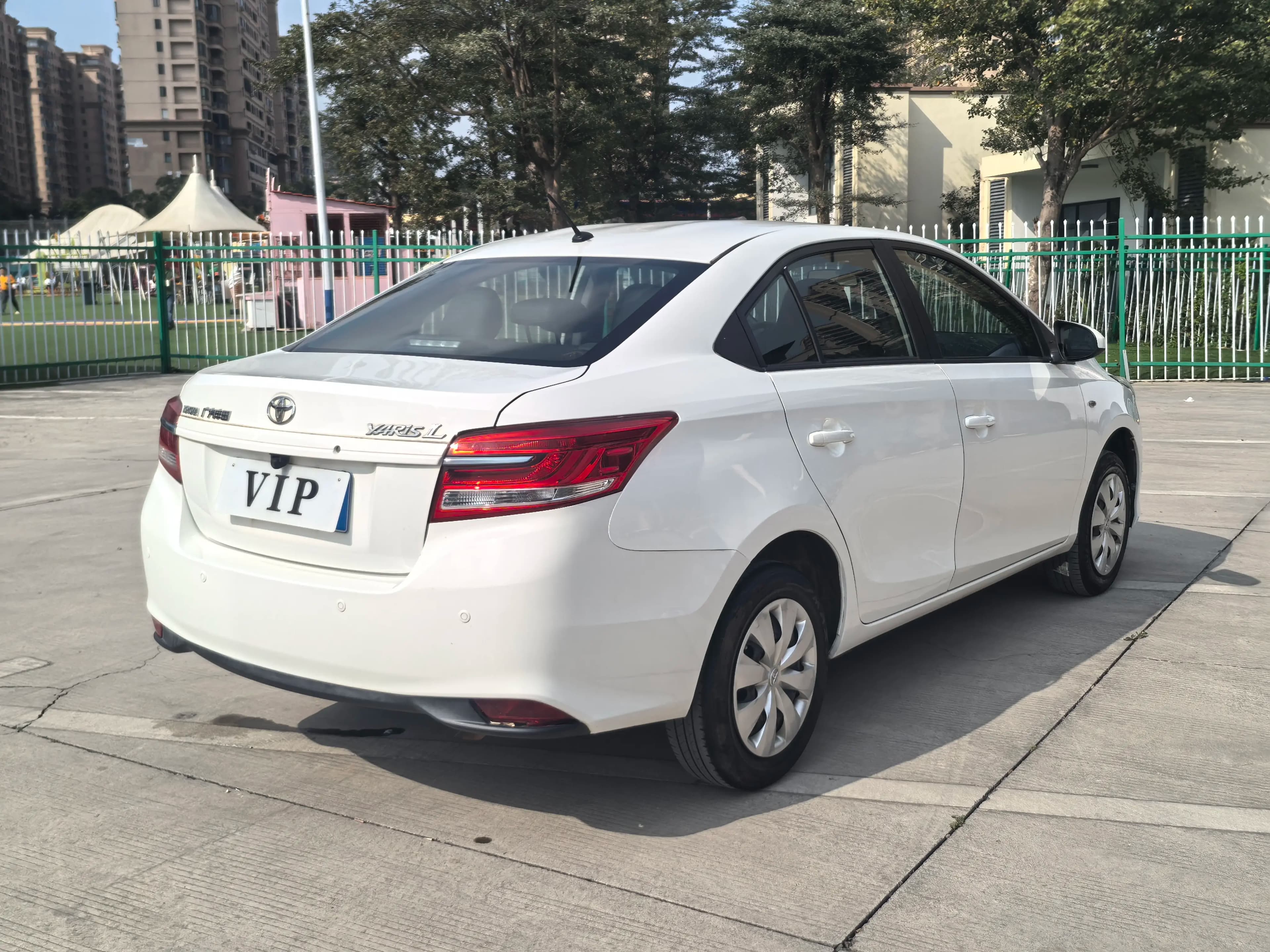 Toyota YARiS L Enjoy 2021 г. 40002 км. — фото 4