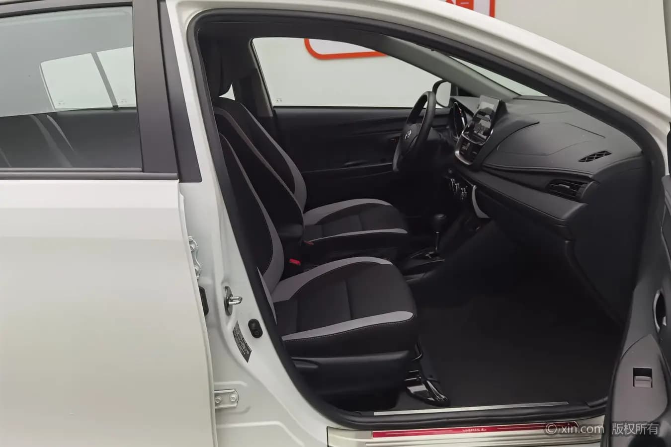 Toyota Yaris L 2021 г. 28104 км. — фото 21