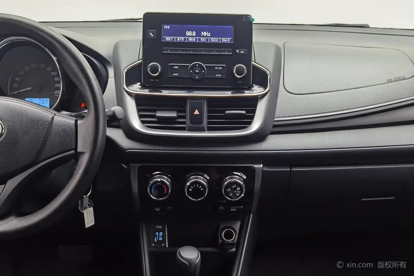 Toyota Yaris L 2021 г. 28104 км. — фото 8