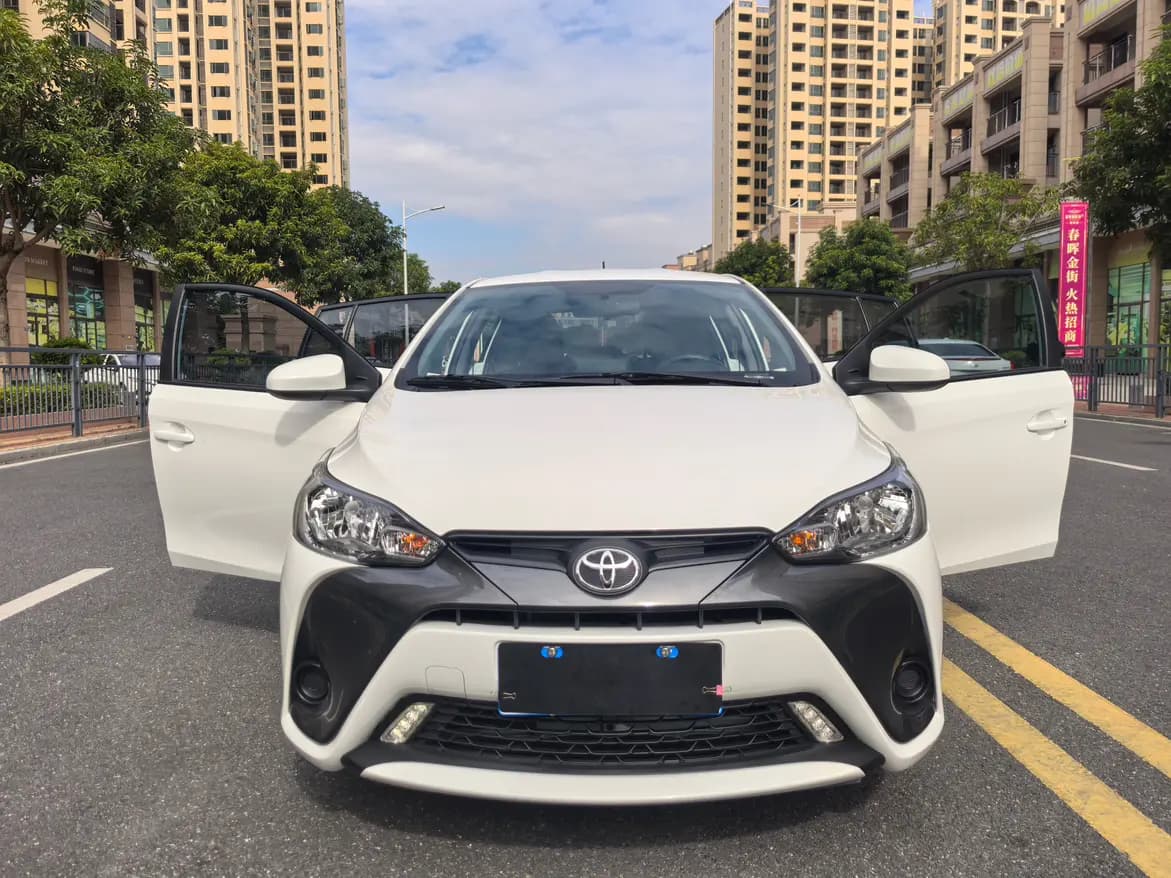Toyota Yaris L 2022 г. 27006 км. — фото 2