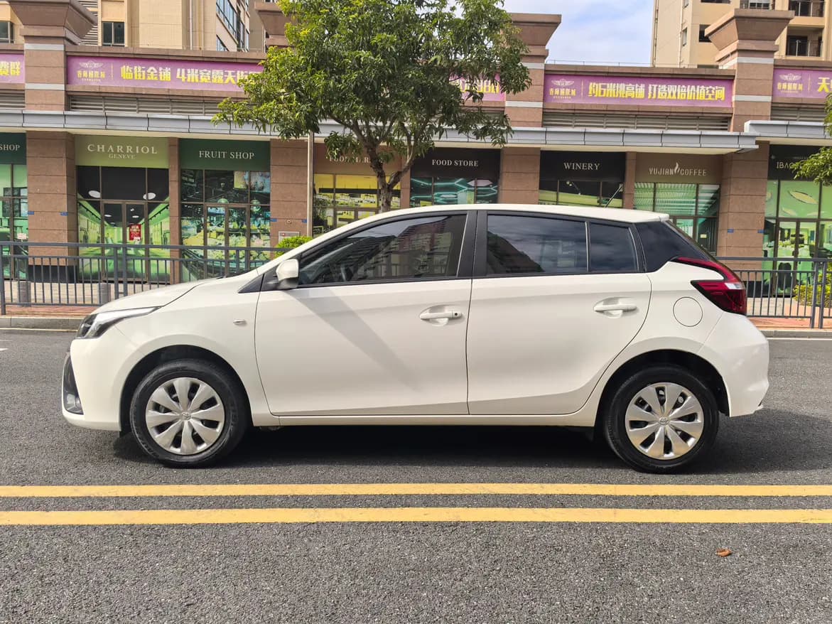 Toyota Yaris L 2022 г. 27006 км. — фото 4