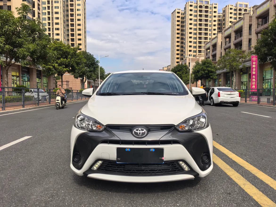 Toyota Yaris L 2022 г. 27006 км. — фото 7