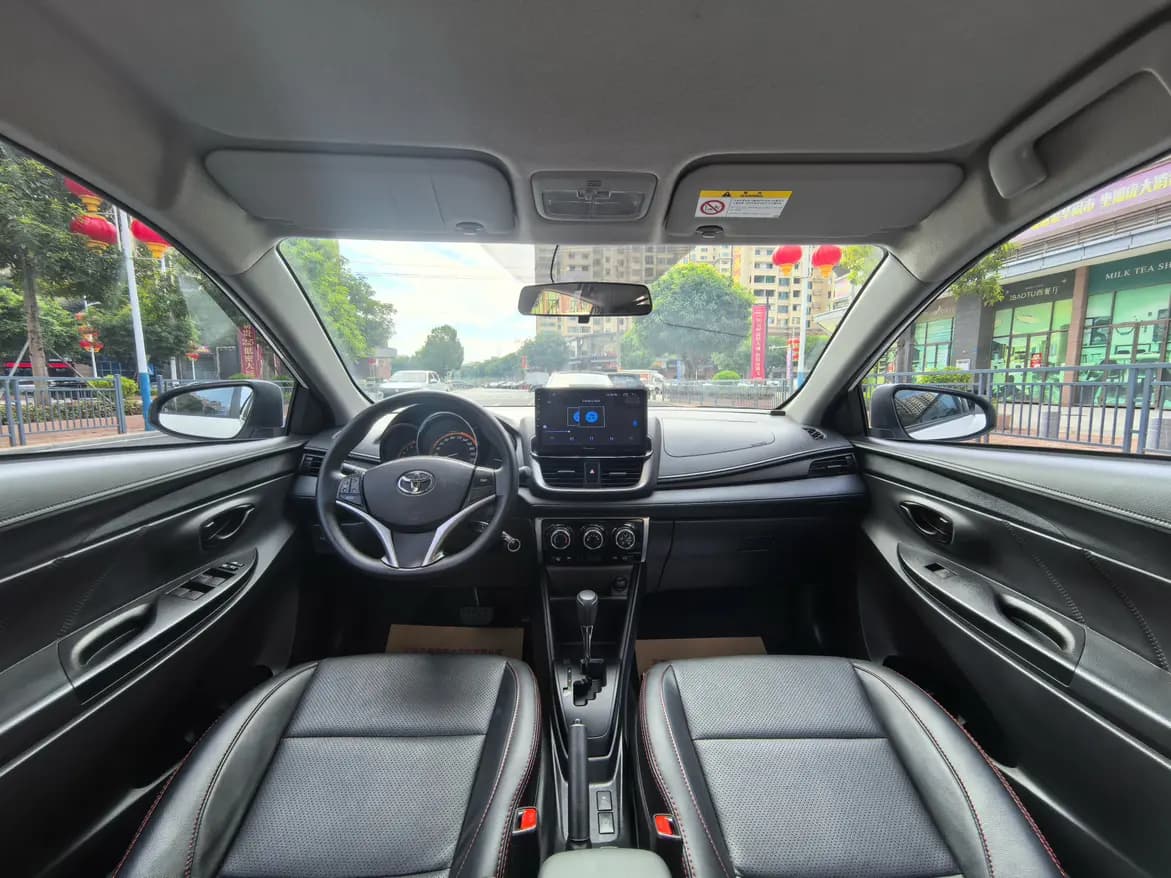 Toyota Yaris L 2022 г. 27006 км. — фото 8