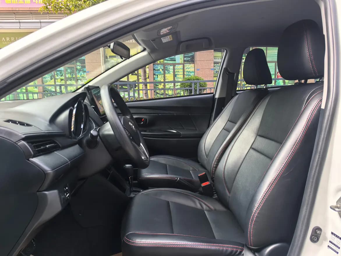 Toyota Yaris L 2022 г. 27006 км. — фото 10
