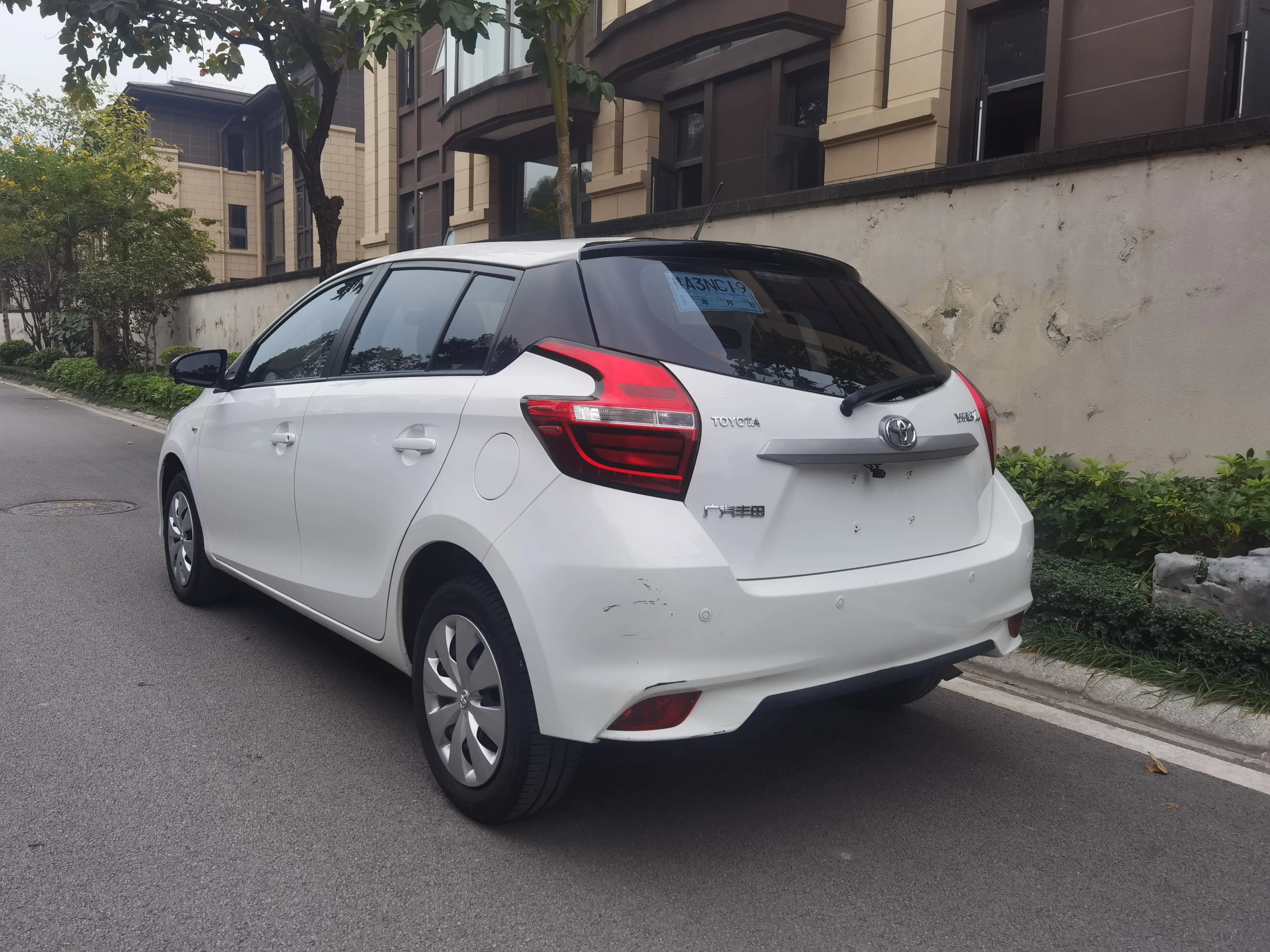 Toyota Yaris L 2021 г. 53007 км. — фото 2