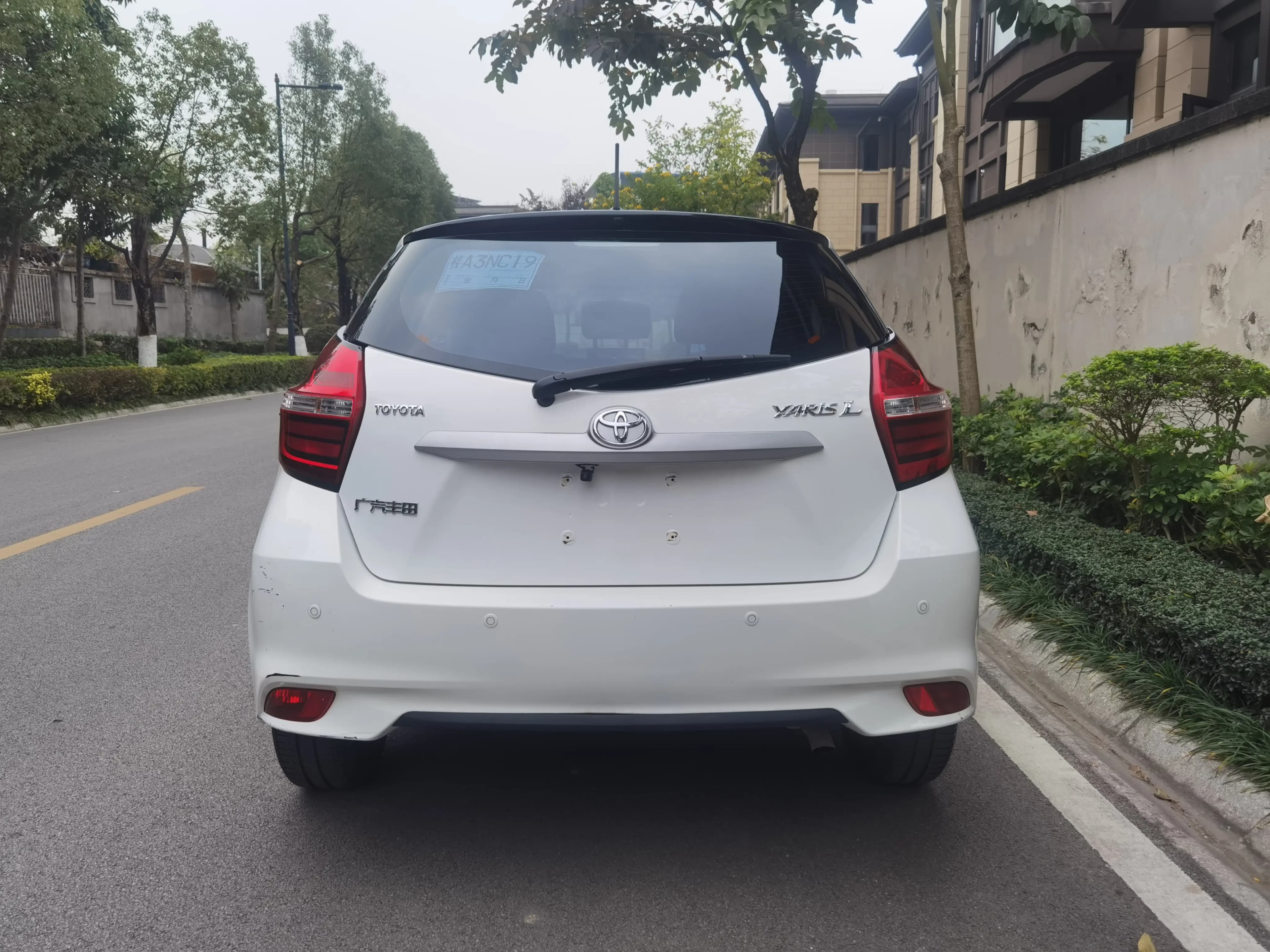 Toyota Yaris L 2021 г. 53007 км. — фото 3