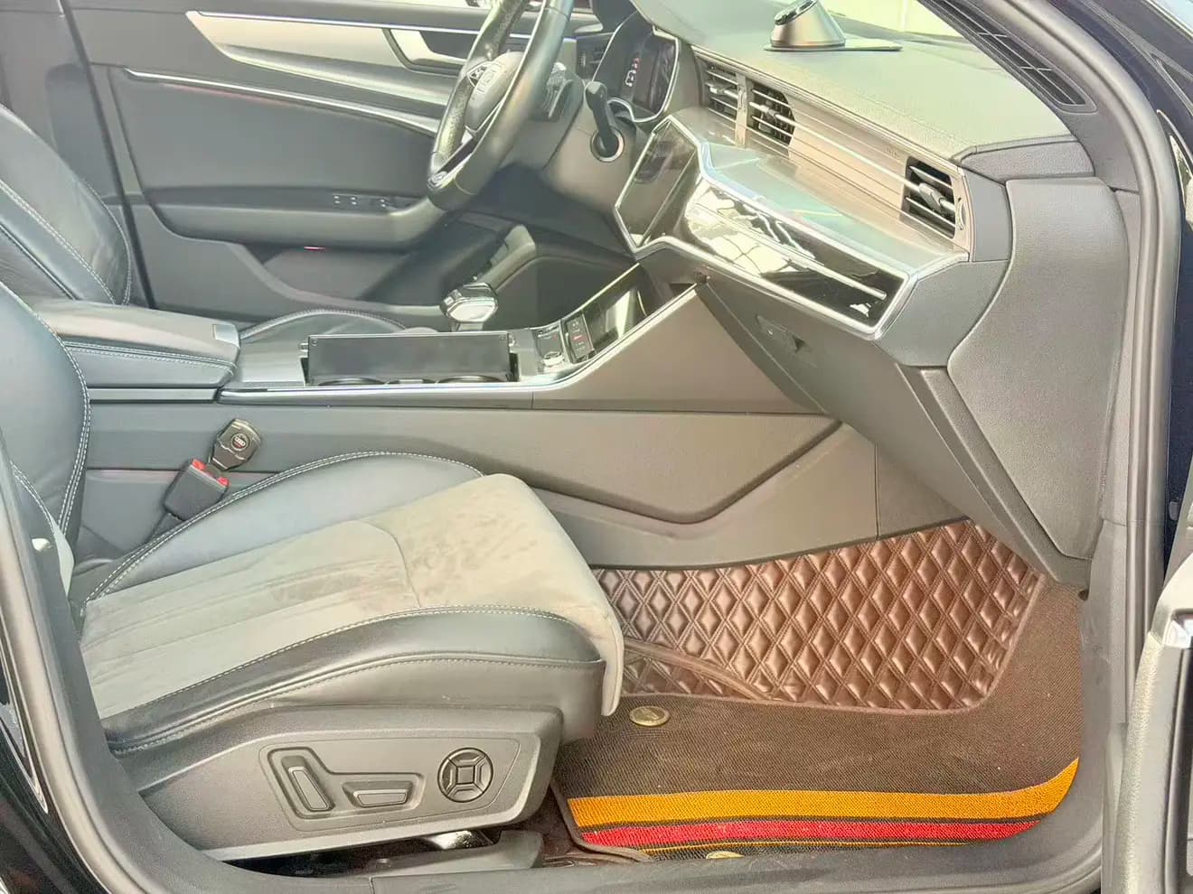 Audi A6L 2022 г. 67015 км. — фото 8