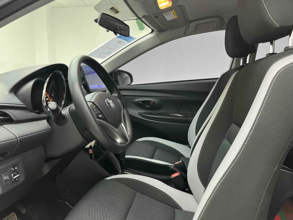 Toyota Yaris L 2022 г. 28134 км. — фото 9