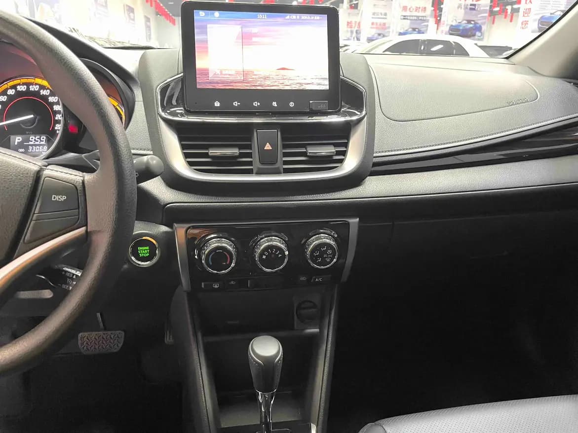 Toyota Yaris L 2022 г. 33235 км. — фото 7