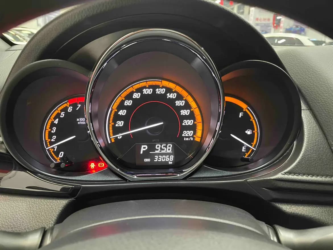 Toyota Yaris L 2022 г. 33235 км. — фото 8