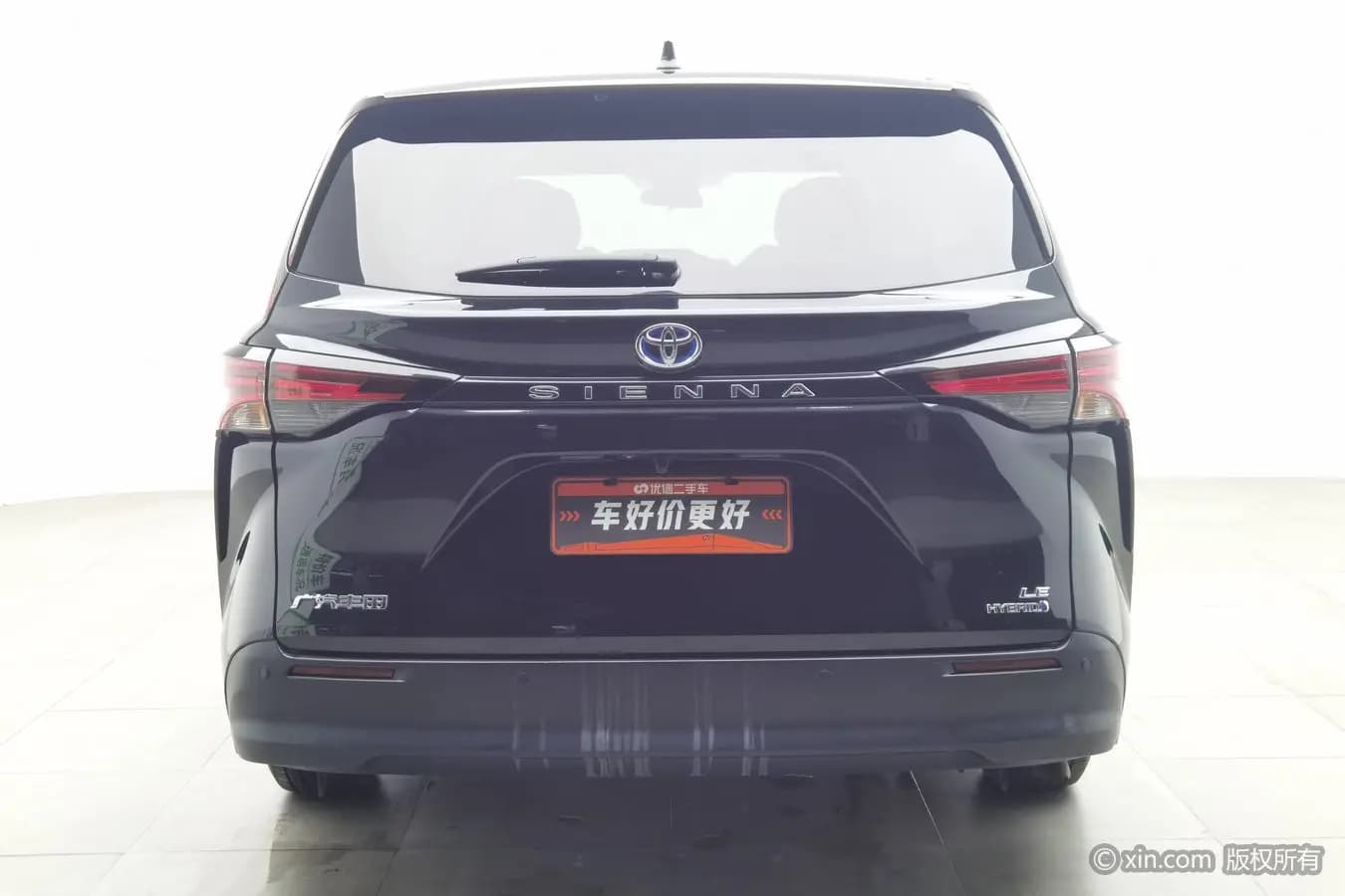 Toyota Sienna 2022 г. 89731 км. — фото 3