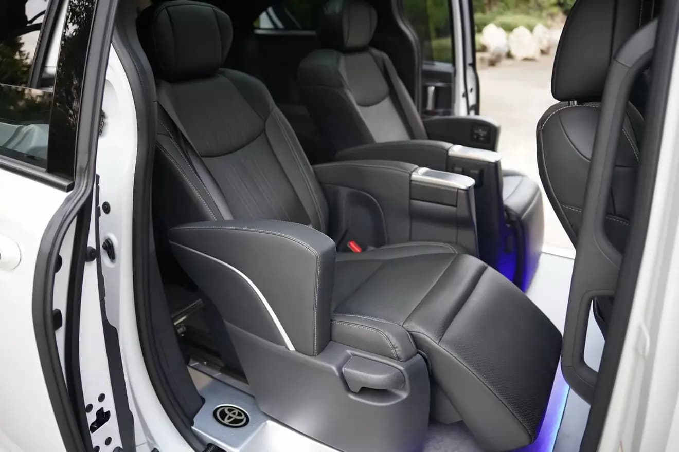 Toyota Sienna 2024 г. 22532 км. — фото 27