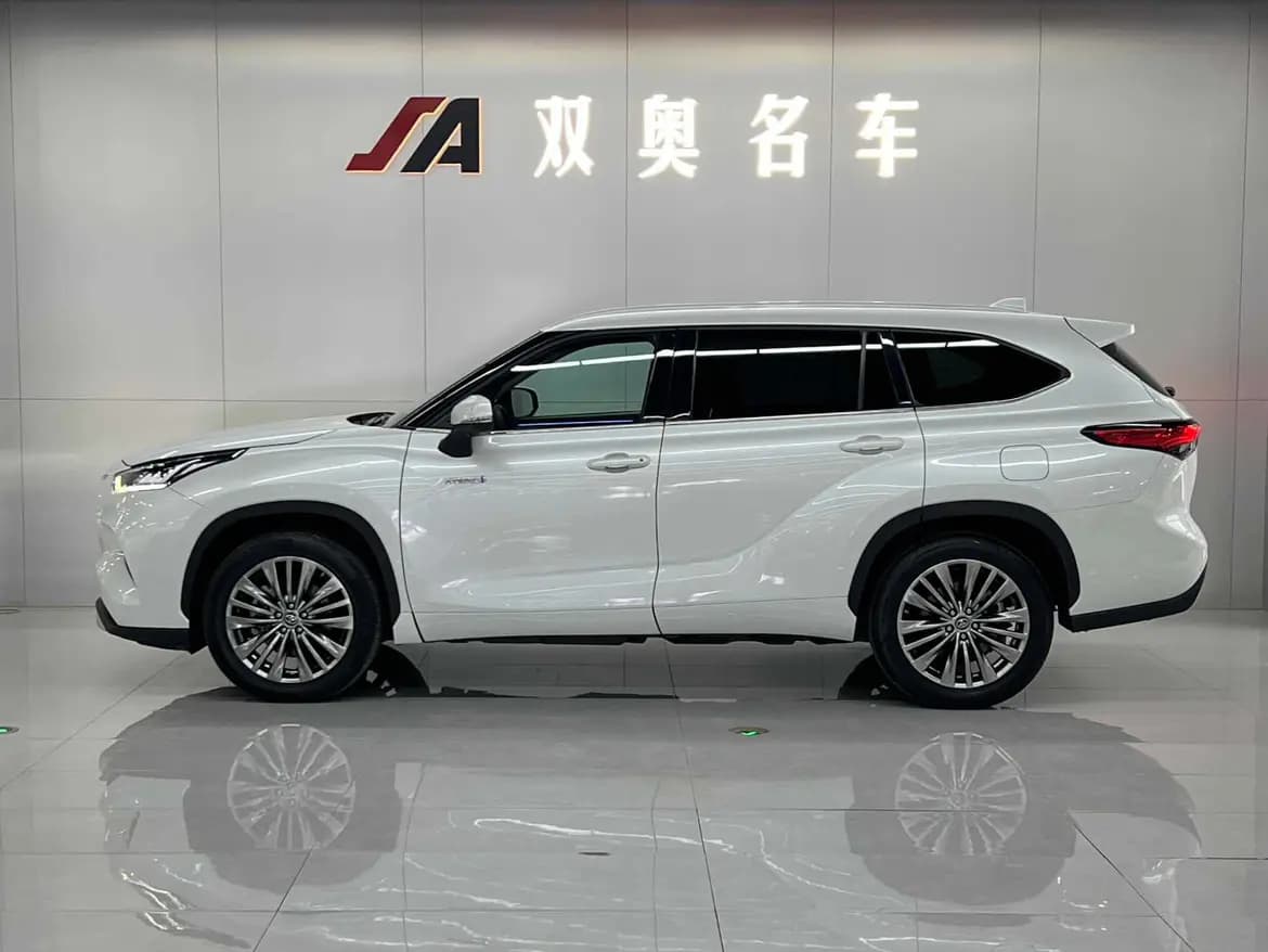 Toyota Highlander 2022 г. 85091 км. — фото 4