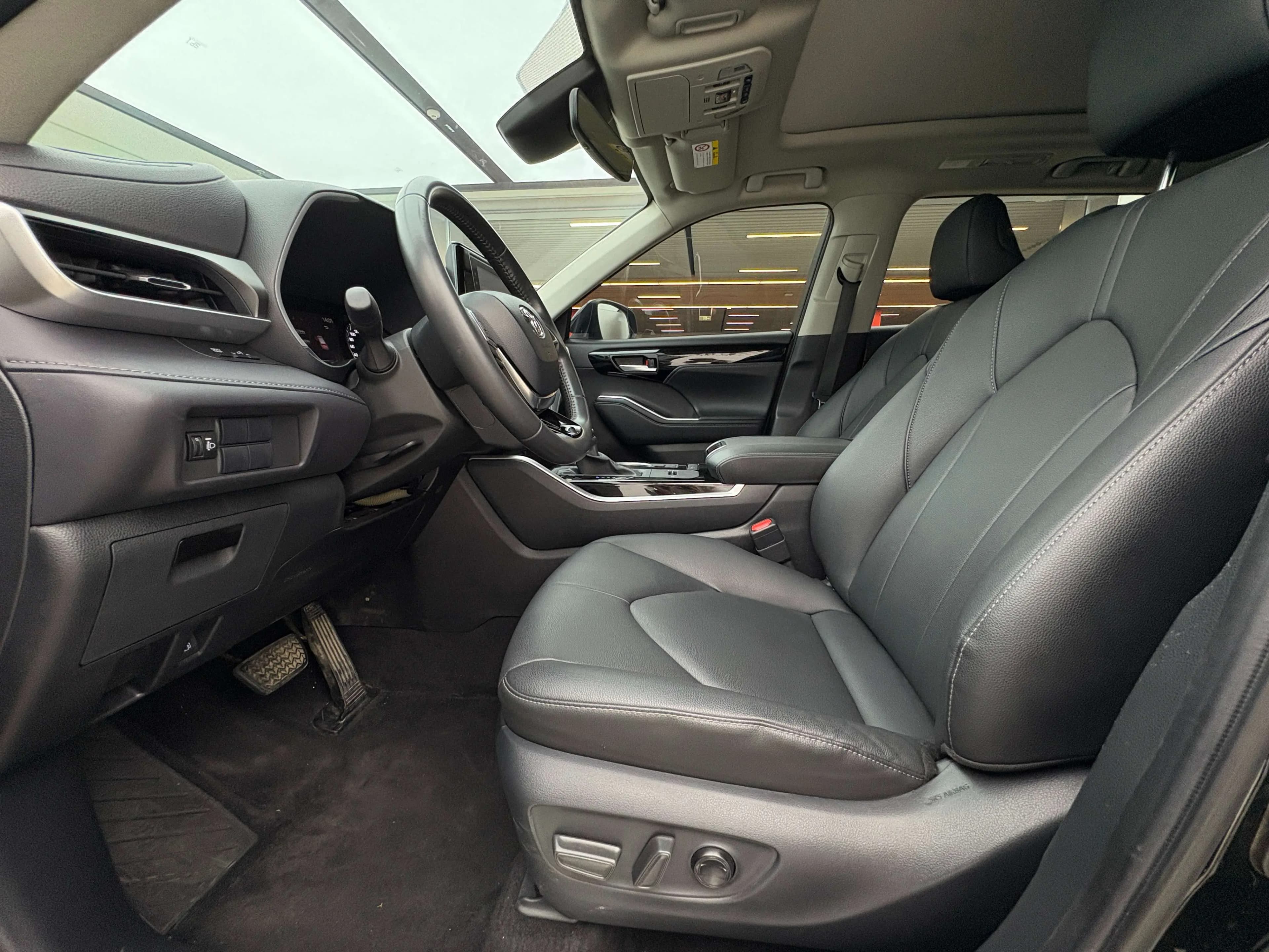 Toyota Highlander 2023 г. 190593 км. — фото 11