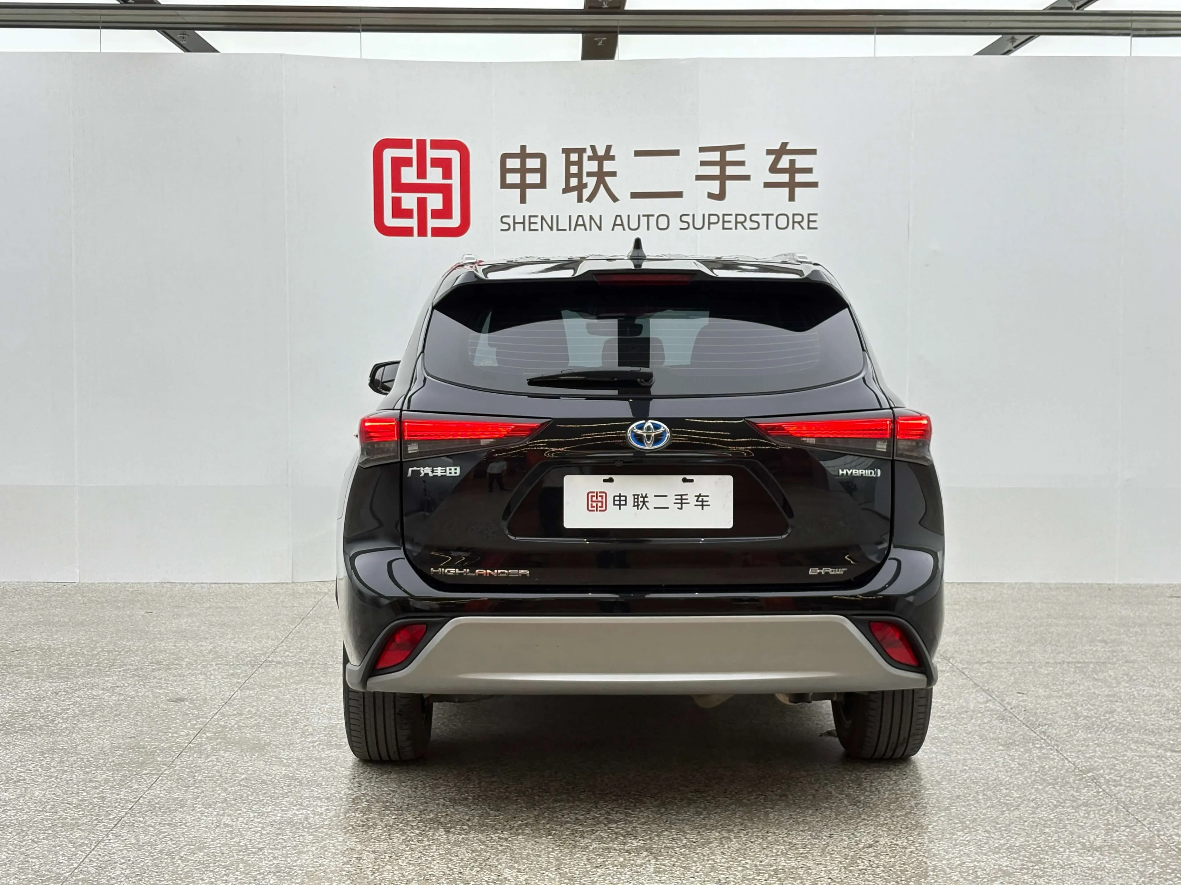 Toyota Highlander 2023 г. 190593 км. — фото 4