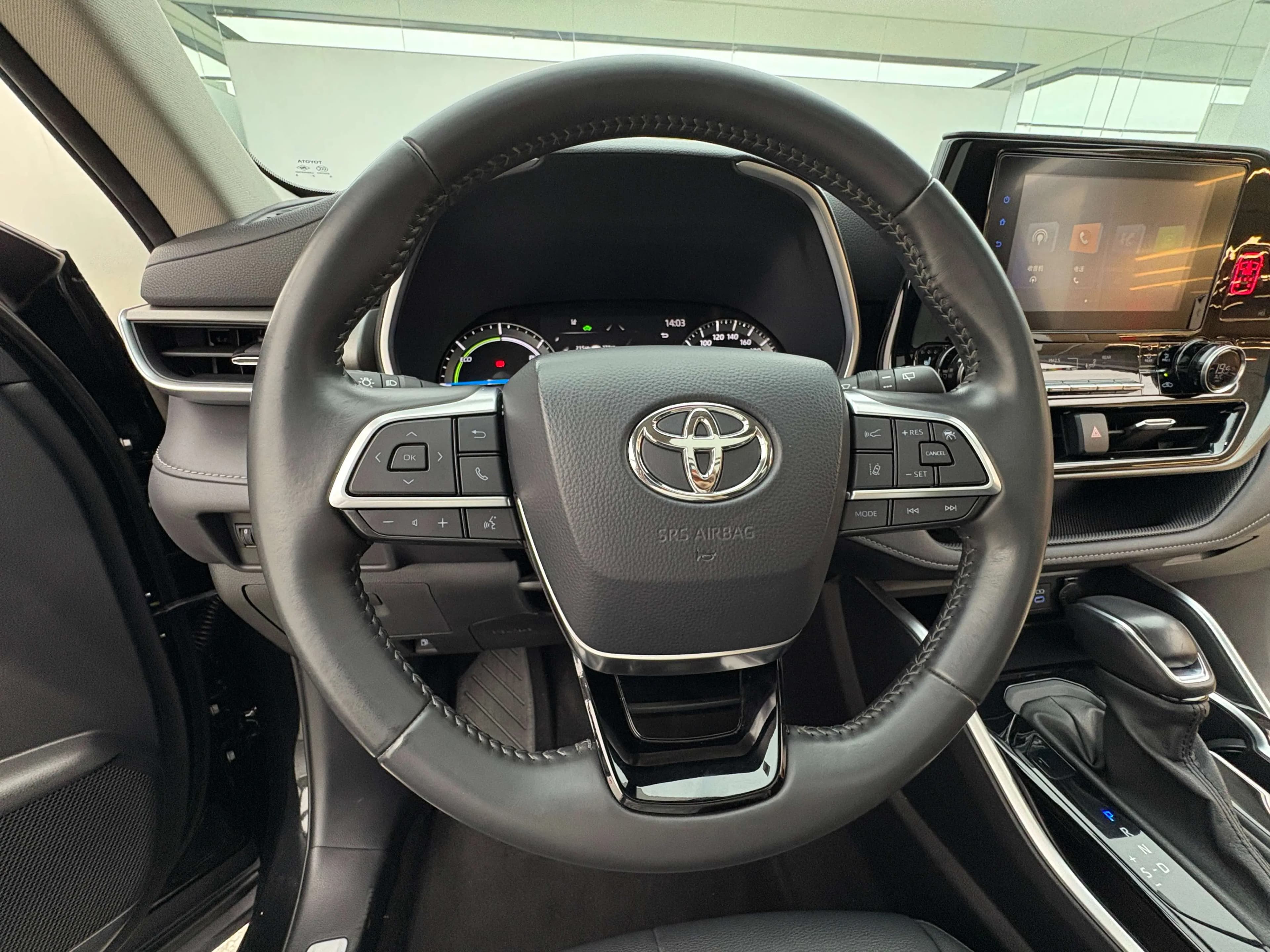 Toyota Highlander 2023 г. 190593 км. — фото 10