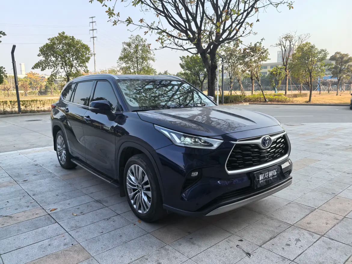 Toyota Highlander 2022 г. 62095 км. — фото 3