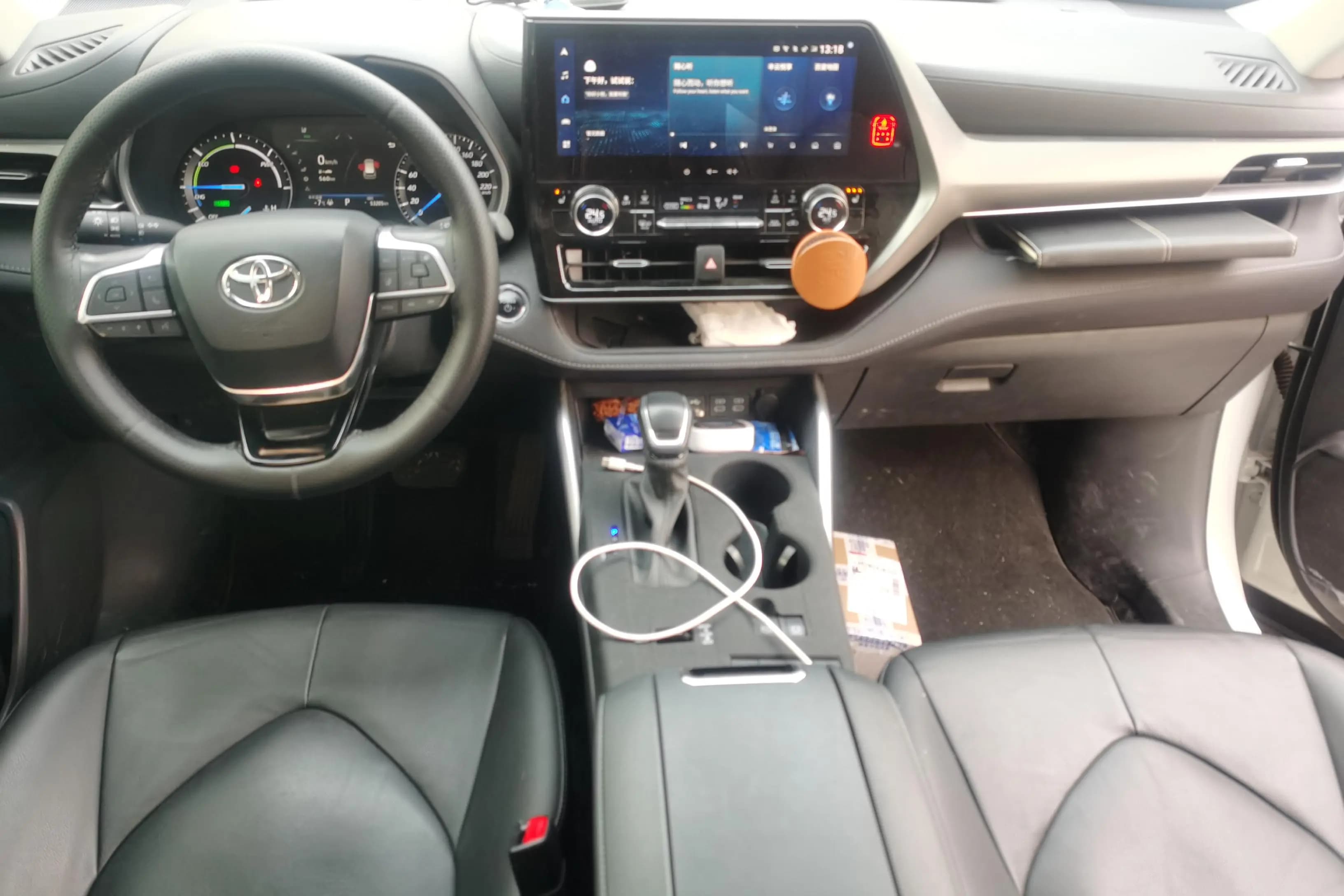 Toyota Highlander 2023 г. 53296 км. — фото 12