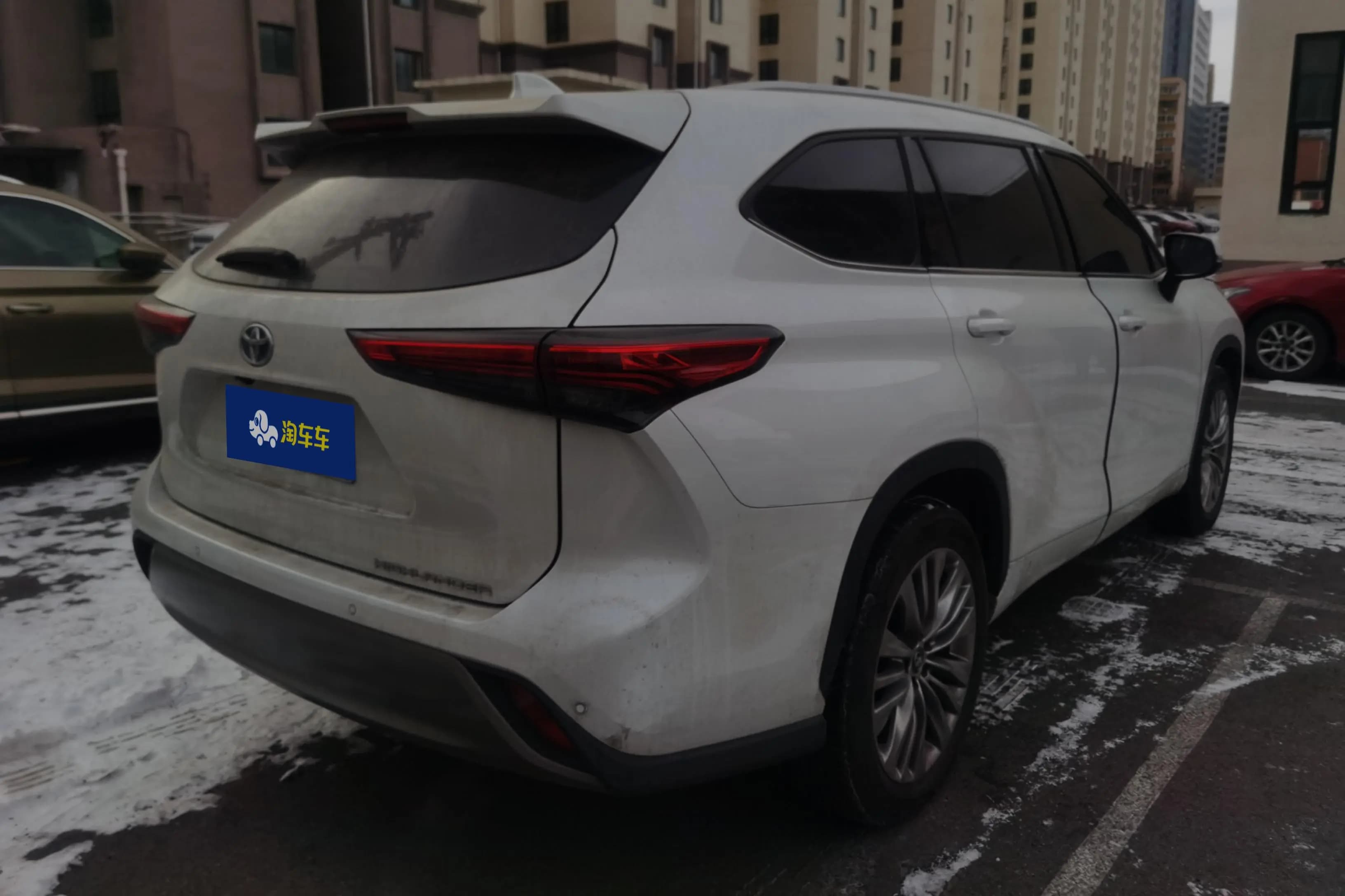 Toyota Highlander 2023 г. 53296 км. — фото 3