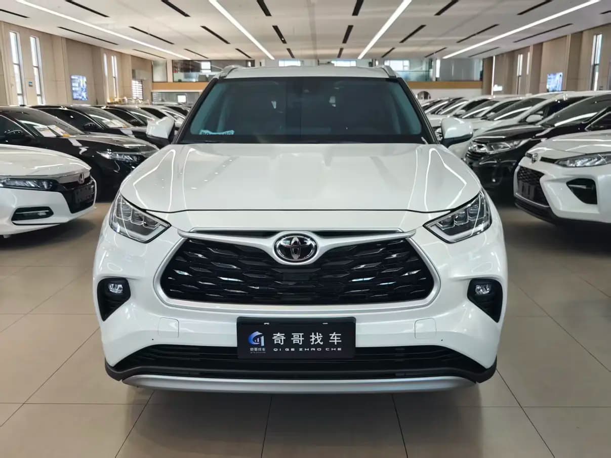 Toyota Highlander 2024 г. 11097 км. — фото 2