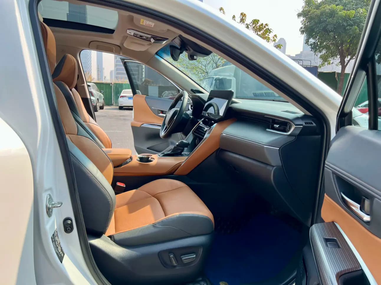 Toyota Venza 2022 г. 50062 км. — фото 12
