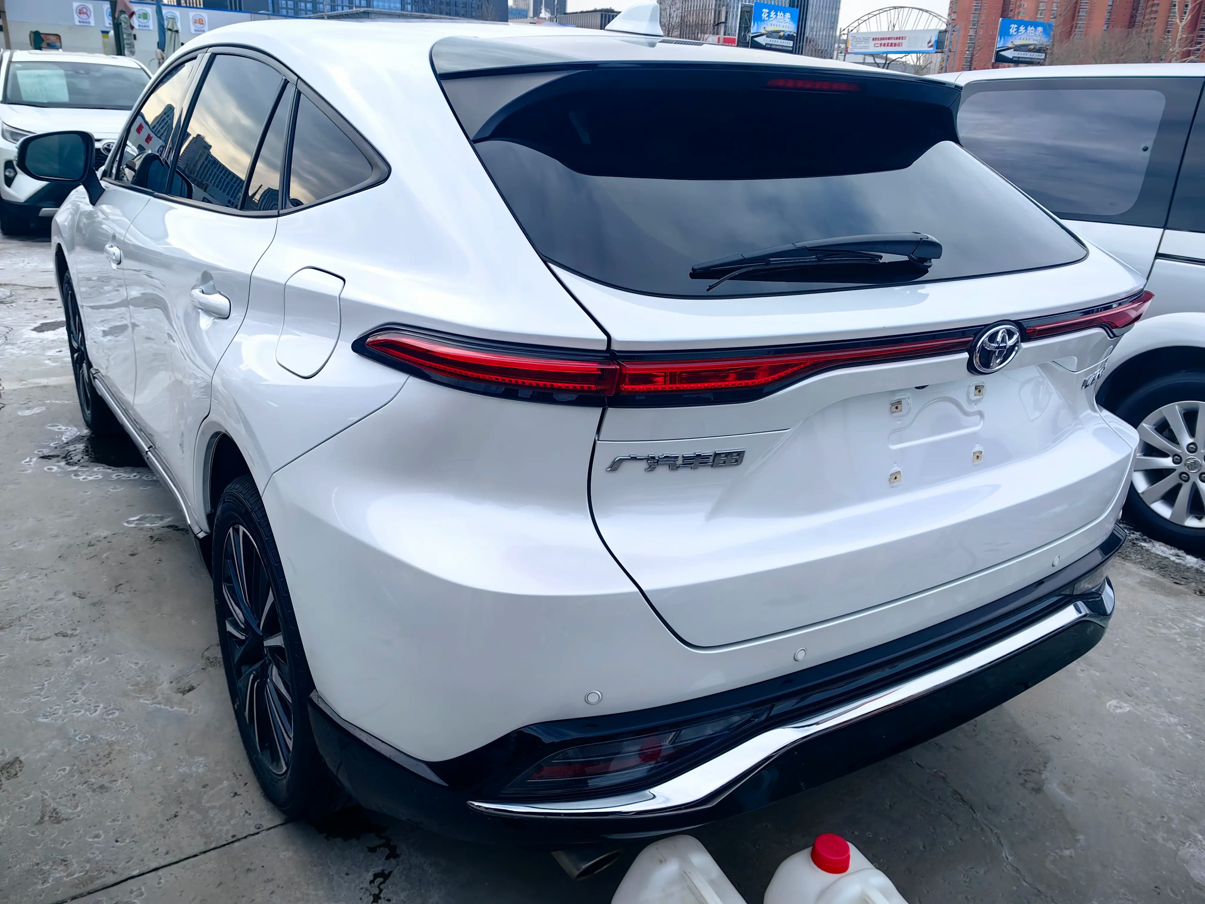 Toyota Venza 2023 г. 50064 км. — фото 3