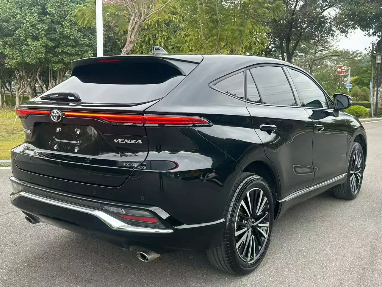 Toyota Venza 2025 г. 5065 км. — фото 5