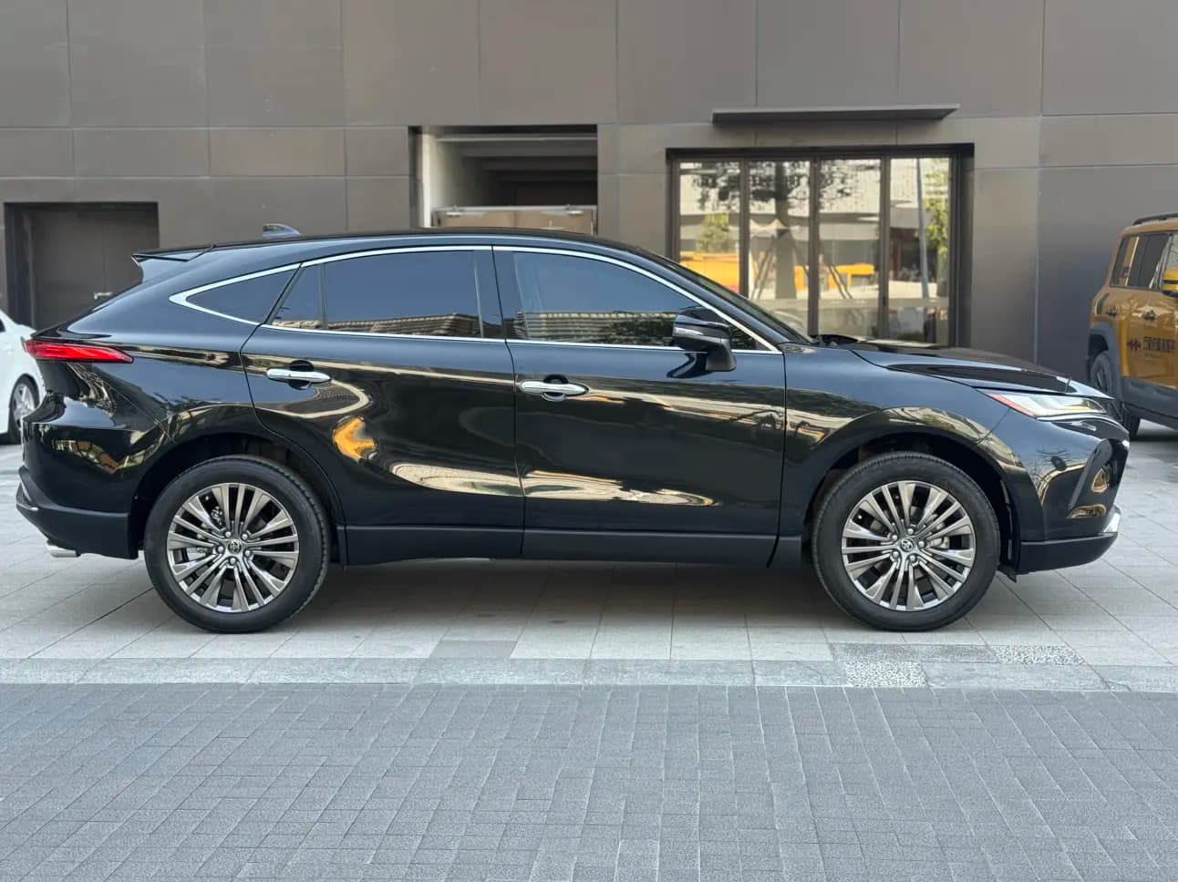Toyota Harrier 2022 г. 52011 км. — фото 7