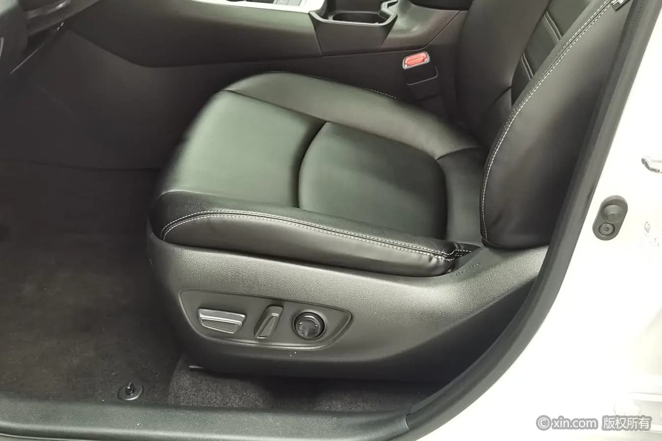 Toyota RAV4 2021 г. 112650 км. — фото 16